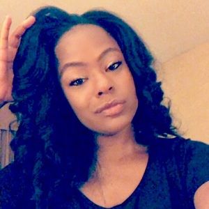 Meet your Posher, Antoinette